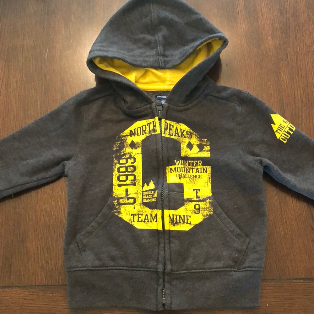 New without Tags Gap sweatshirt
